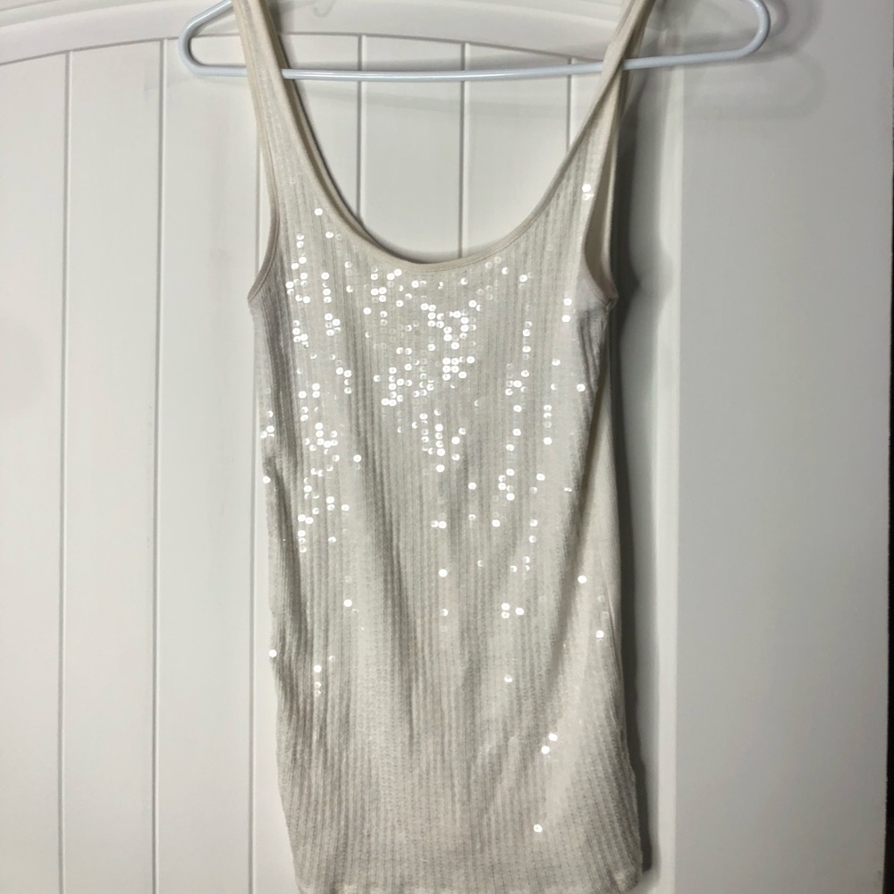 Tea shop tank Medium